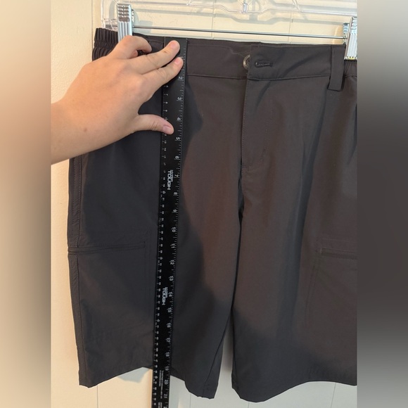 Willit Women's Hiking Cargo Shorts Stretch Golf Active Outdoor Waterproof, M - Picture 13 of 15